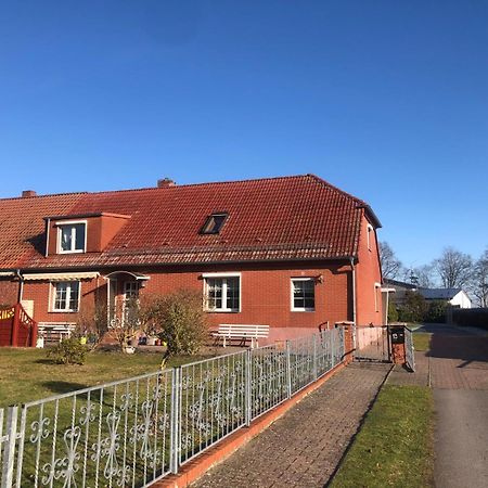 Gasthaus Am Schloss Karlsburg エクステリア 写真