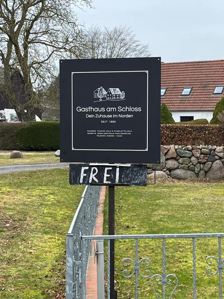 Gasthaus Am Schloss Karlsburg エクステリア 写真